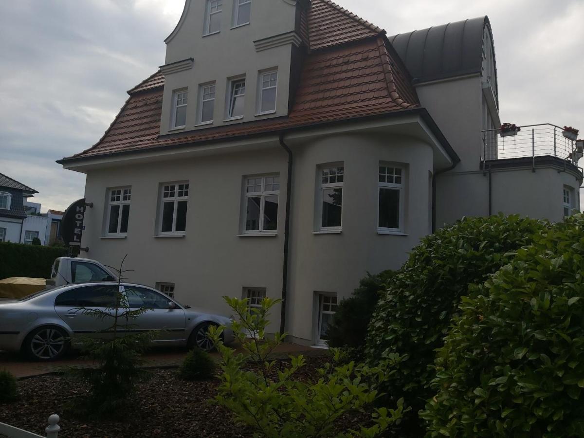 Hotel Schwanenhof Wittenburg Exteriör bild